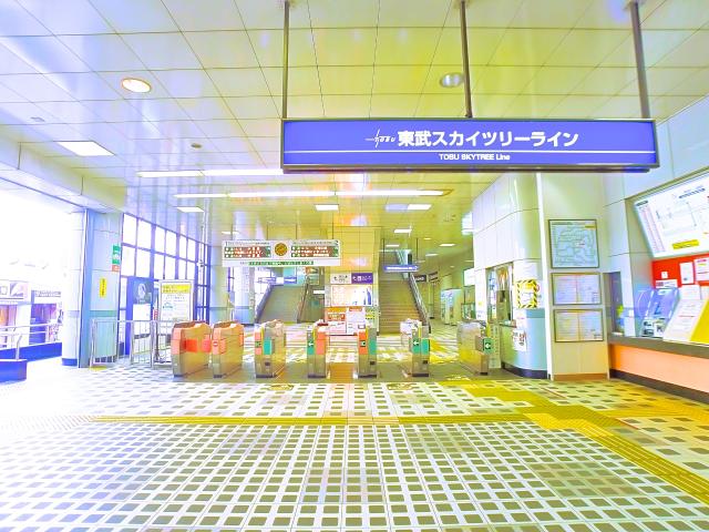梅島駅は北千住駅から約５分、３駅目です。